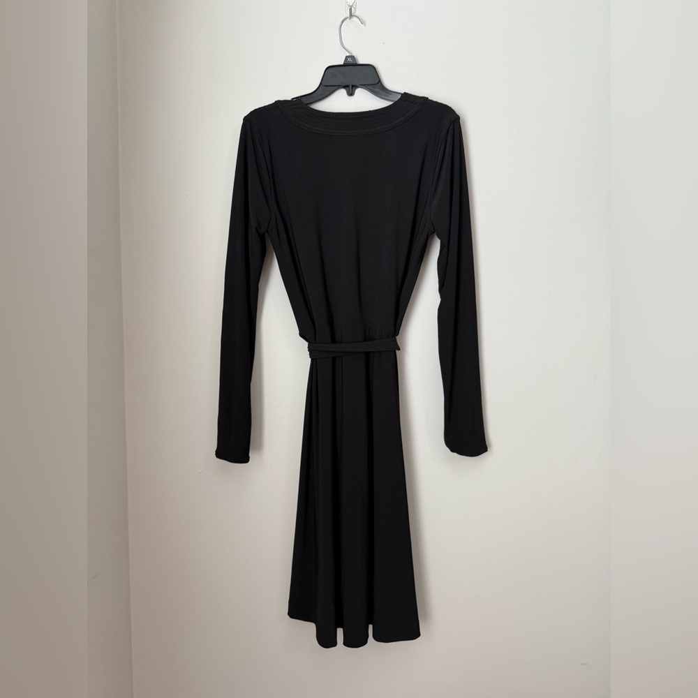 NEW White House Black Market Reversible A-Line Wrap Dress Size 8 Black White - Picture 12 of 14